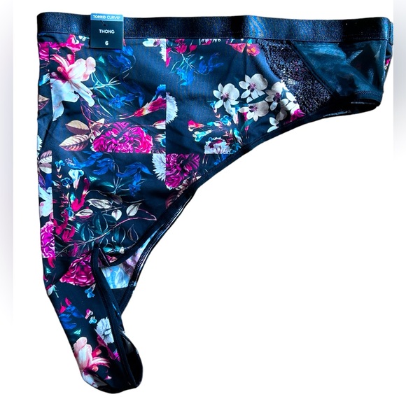NWT Torrid 6 Curve Second Skin mid-rise thong panty, Torrid size 6. - Picture 1 of 7